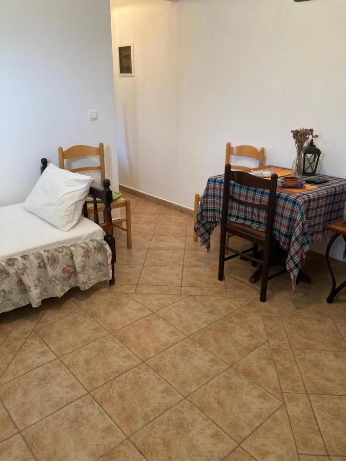 Agkyra Rooms Aladhinon ภายนอก รูปภาพ