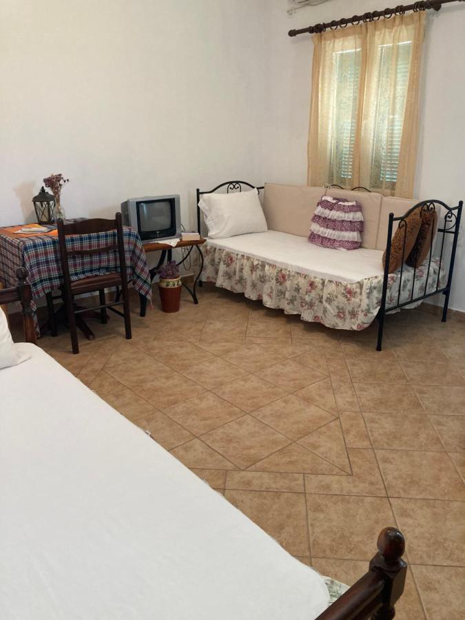 Agkyra Rooms Aladhinon ภายนอก รูปภาพ